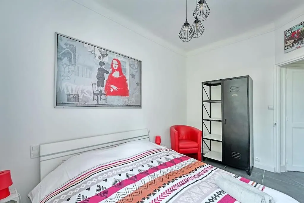The Rooftop - Ac Clim - Wi-Fi - Parking Gratuit Dans La Rue Avignon 0*,  France